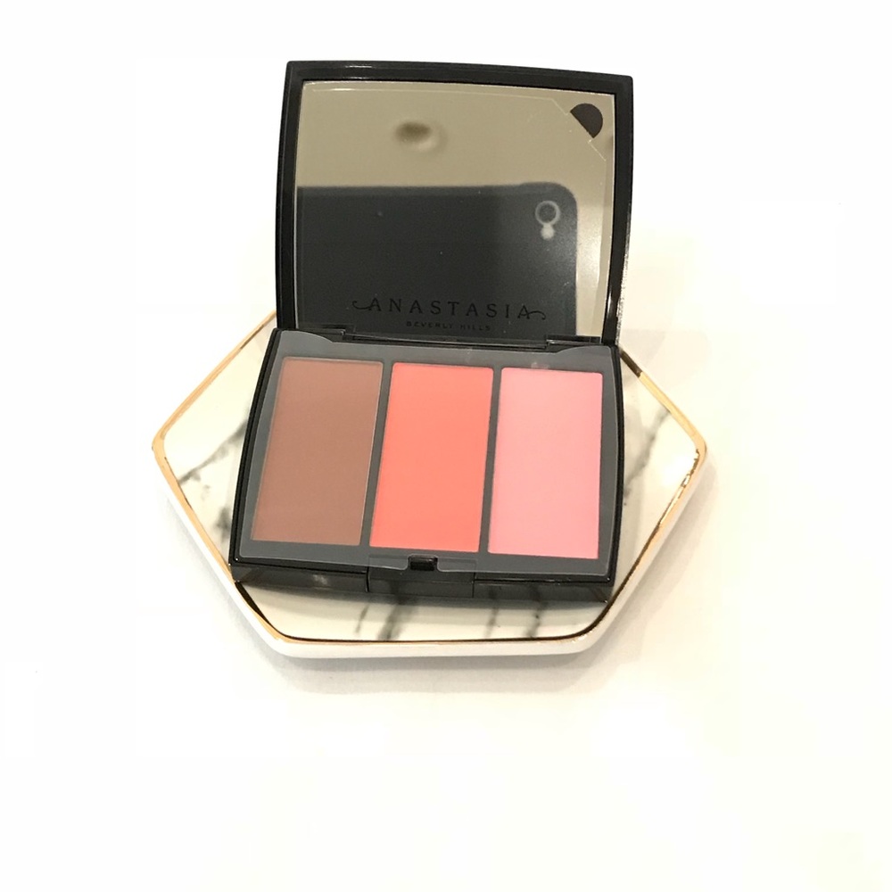 BNIB Anastasia Beverly Hills Blush Trio. - Picture 7 of 8
